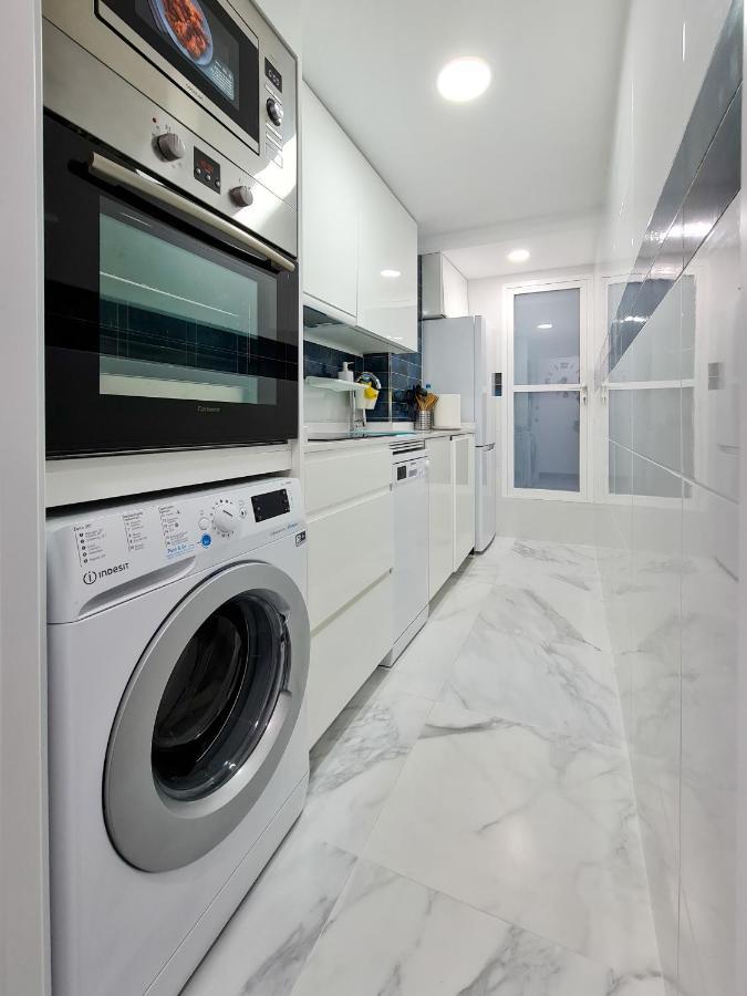 Modern Apartment Right In The Heart Of Benidorm Ngoại thất bức ảnh