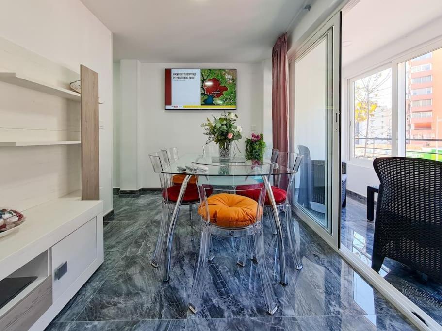 Modern Apartment Right In The Heart Of Benidorm Ngoại thất bức ảnh
